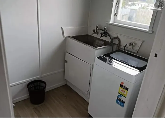 3 Bedroom, 1 Bathroom House A Rotorua